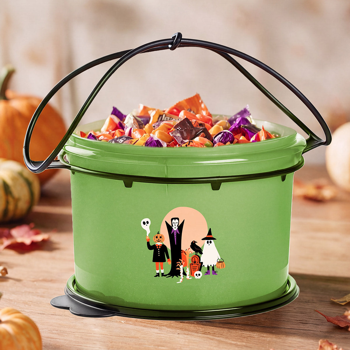 tupperware halloween canister with carolier 2