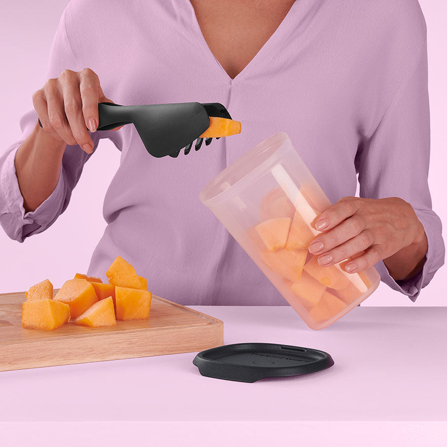 tupperware one touch fresh small square 51 4 cup 1 25 l 3
