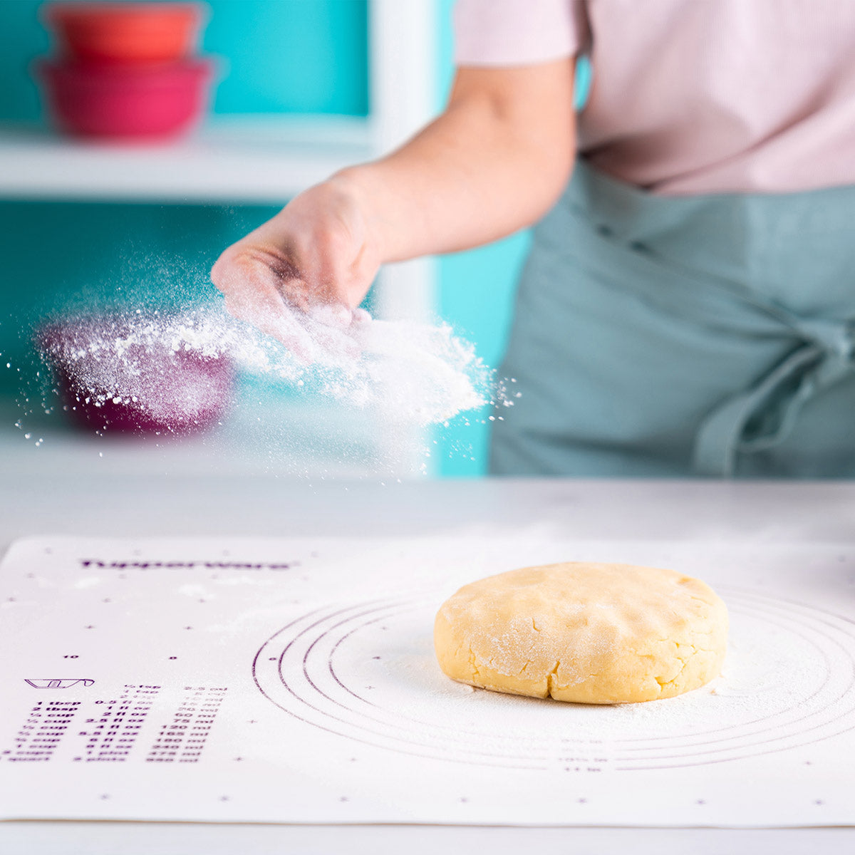 tupperware pastry sheet non slip mat with measuring guides 2