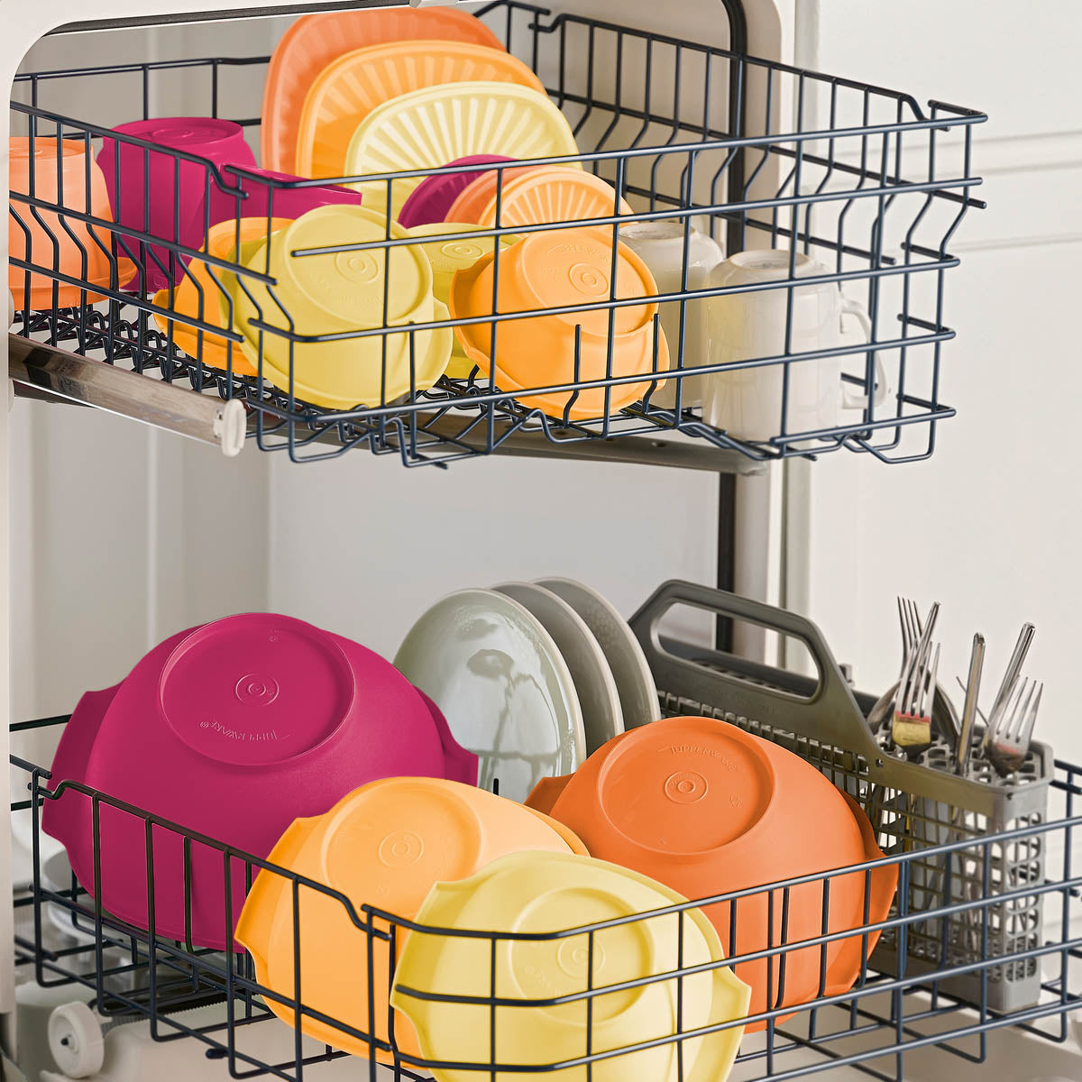 tupperware servalier 32 piece set 8