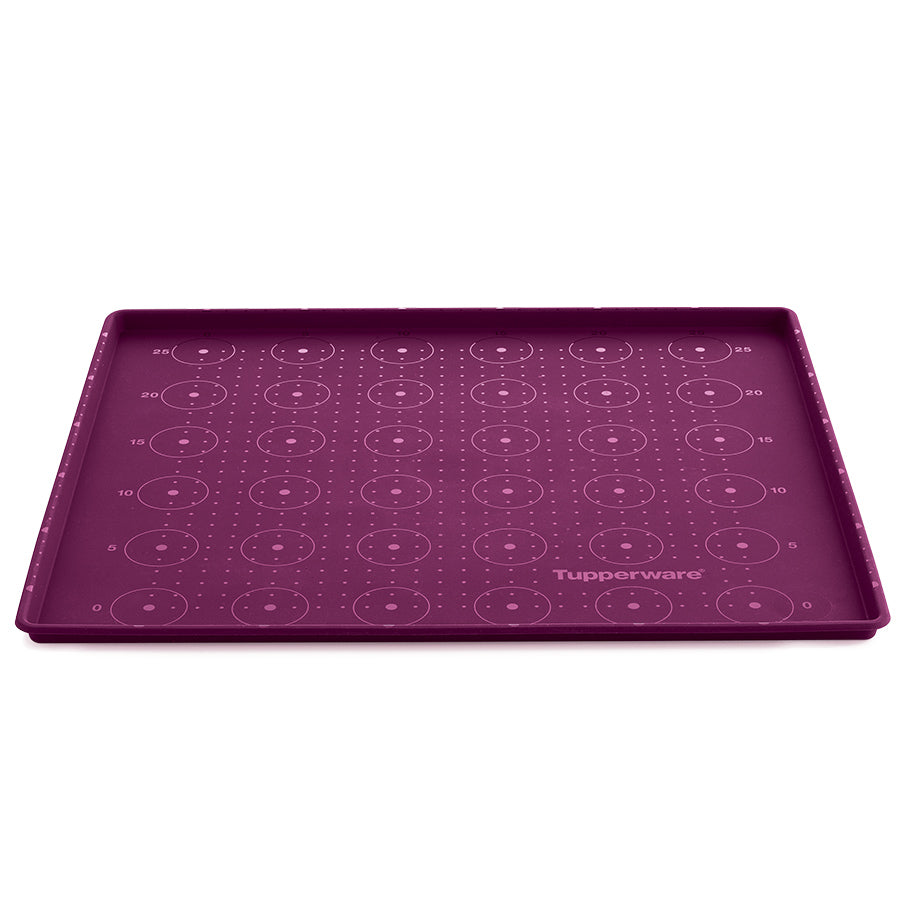 tupperware silicone baking sheet with rim 1